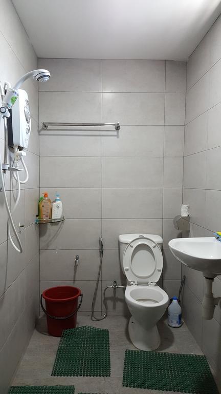 Ellis Lot 310 Villa Kuching Exterior foto